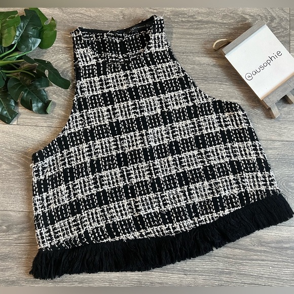 ZARA black and whiteTweed fringe hem sleeveless A-line Top. Size L - Picture 2 of 9